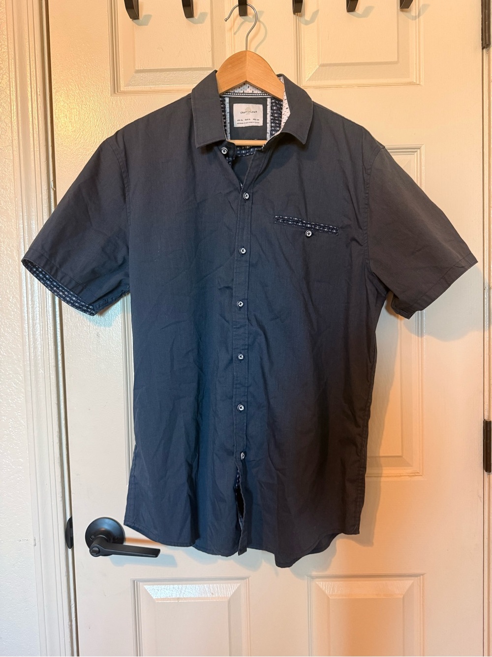 Short-Sleeve Casual Button-Down Shirt in Navy by Unknown Brand